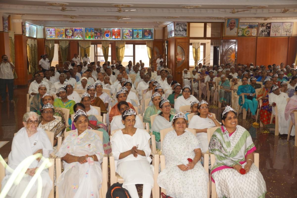 Mother's felicitation 