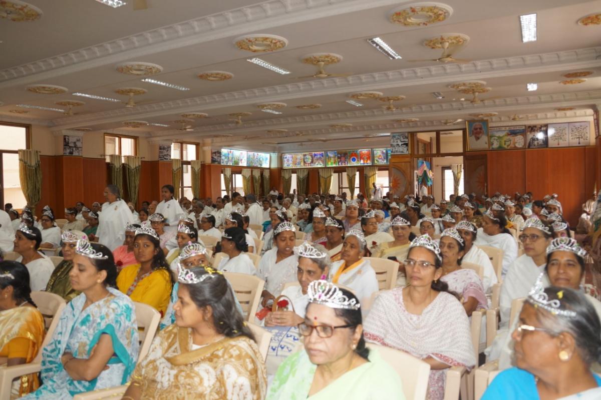 Mother's felicitation 