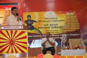 Shri Dr. Ashwini Kumar Prasad giving good wishes